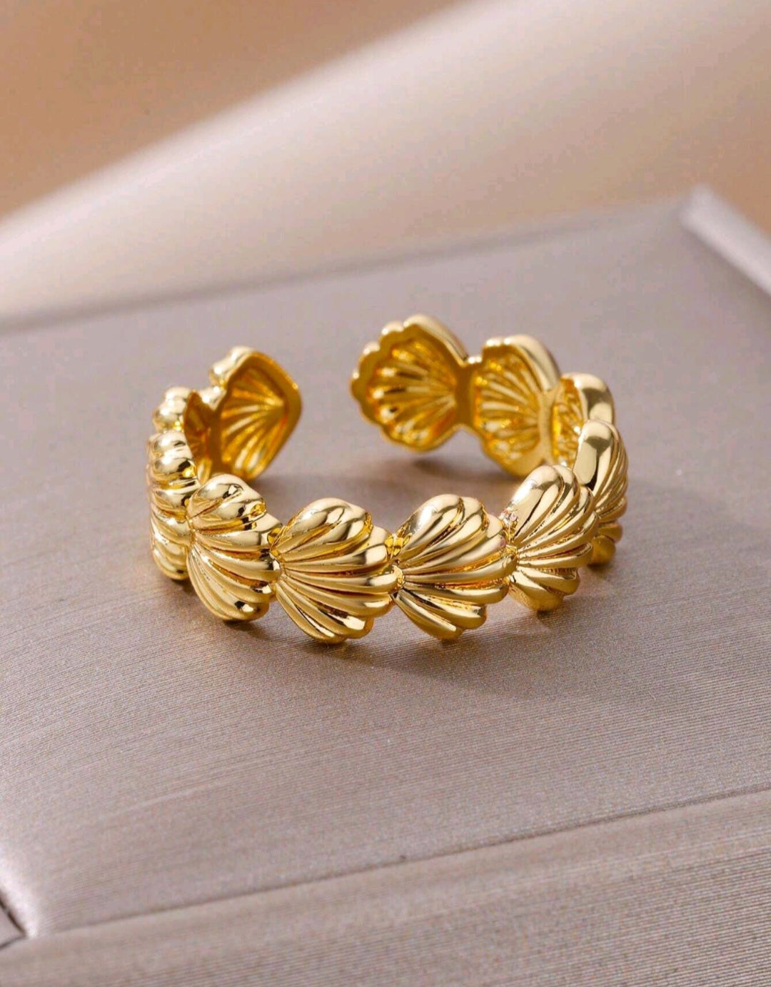 Adjustable ring
