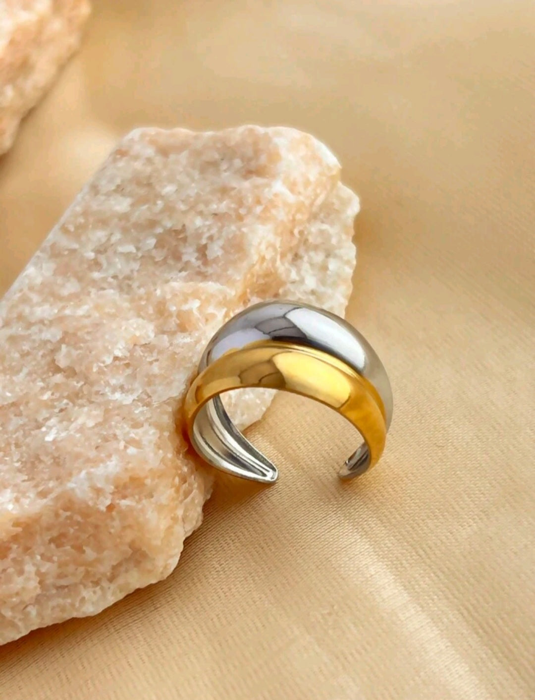 Adjustable ring