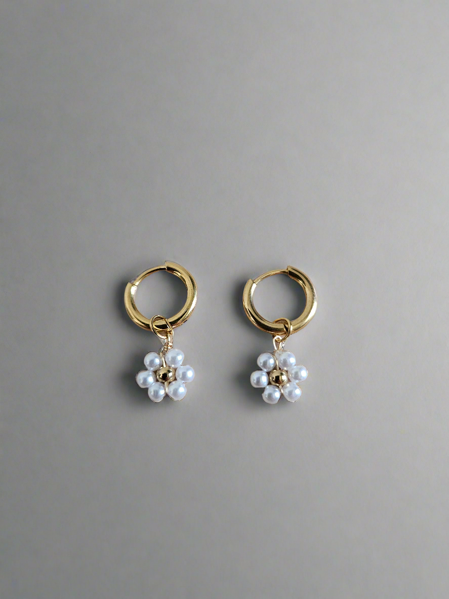 Flower hoops earrings