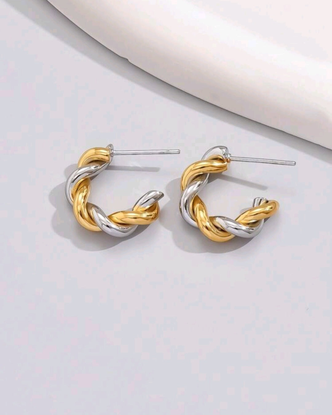 Gold/silver earrings