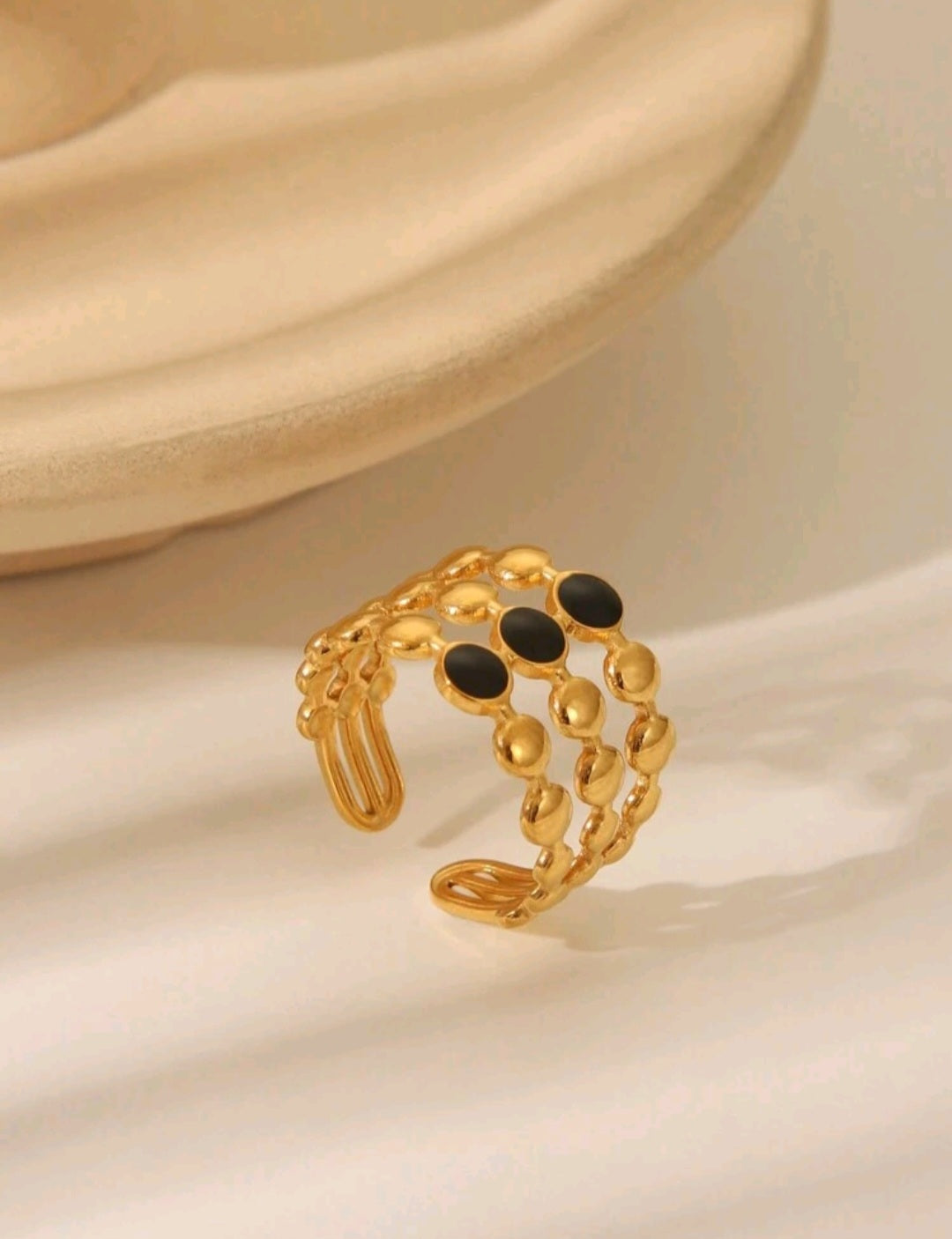 Adjustable ring