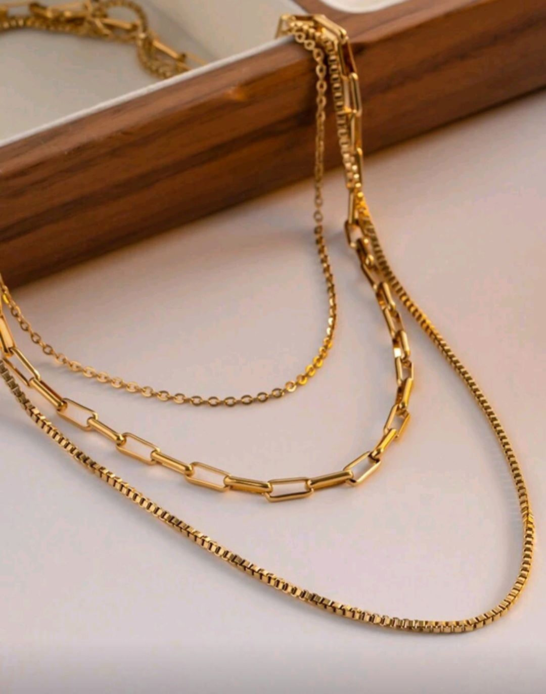 Multi-chain necklace
